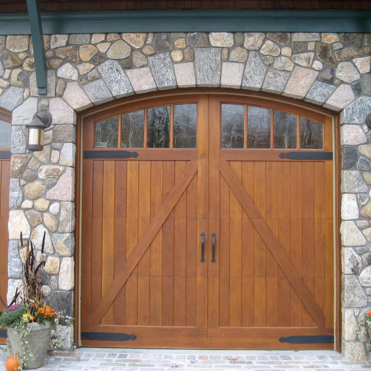 stonework-garage-doors